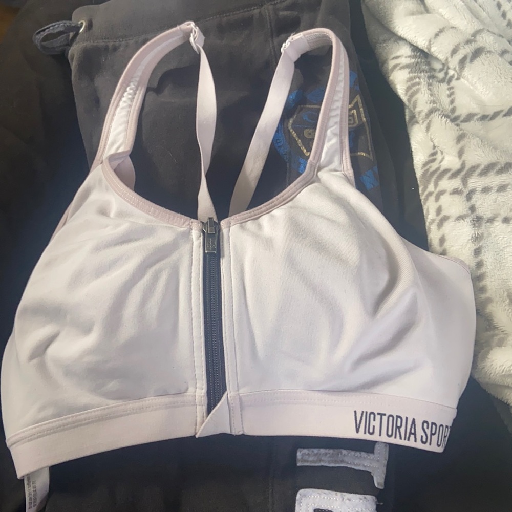 White victory secret sports bra
